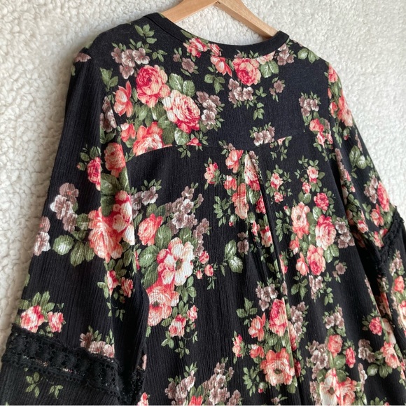 Altar'd State Women's long sleeve black floral boho blouse, Sz L - Picture 15 of 17